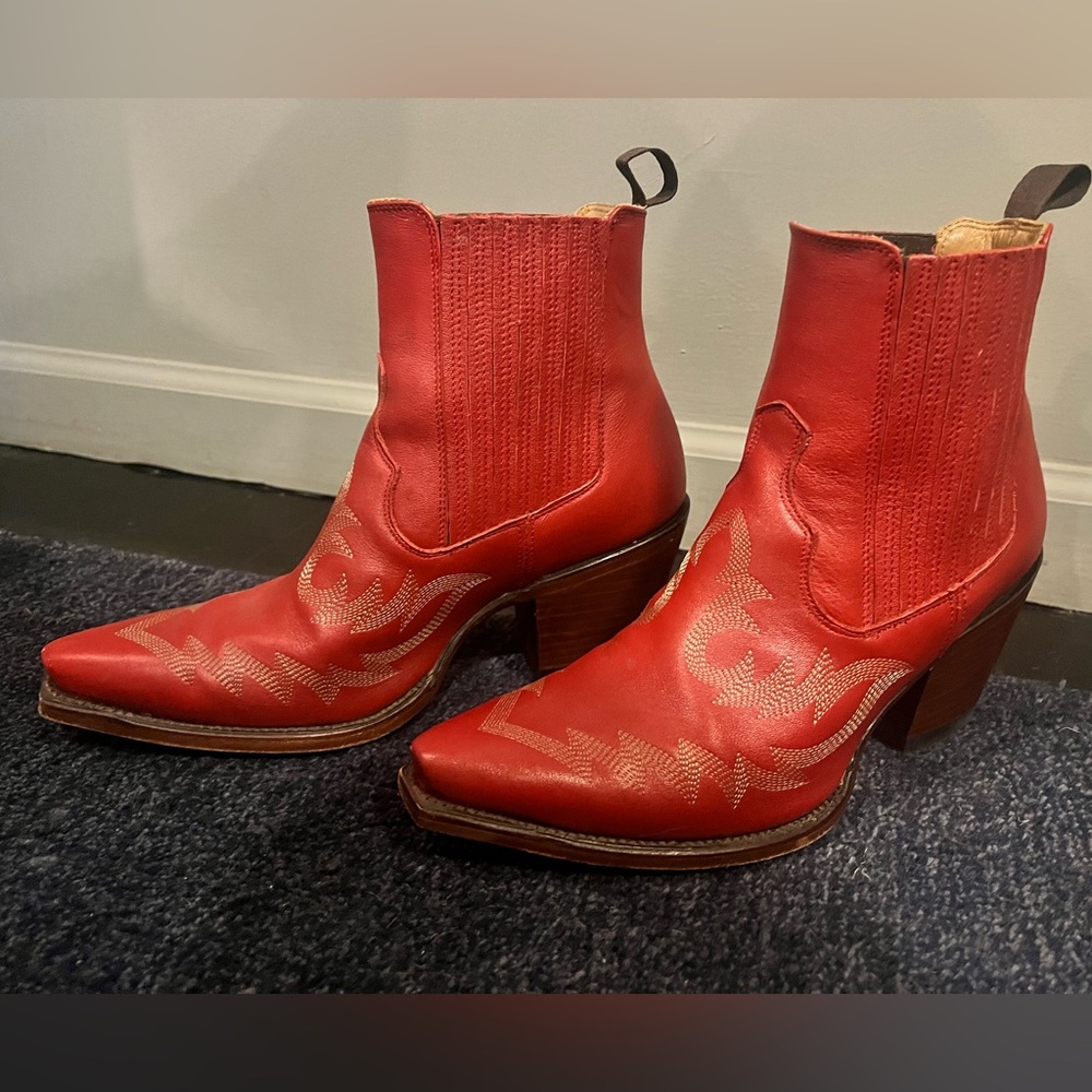 Limited Edition! Tecovas The Stella - Cherry